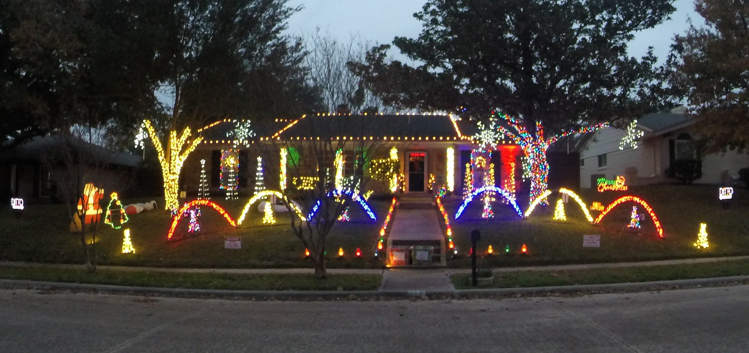 2016 Christmas house picture