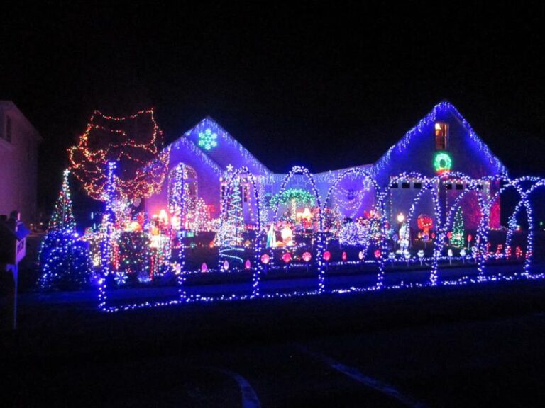 Photo 1 of 8014 Cove Harbour Dr N