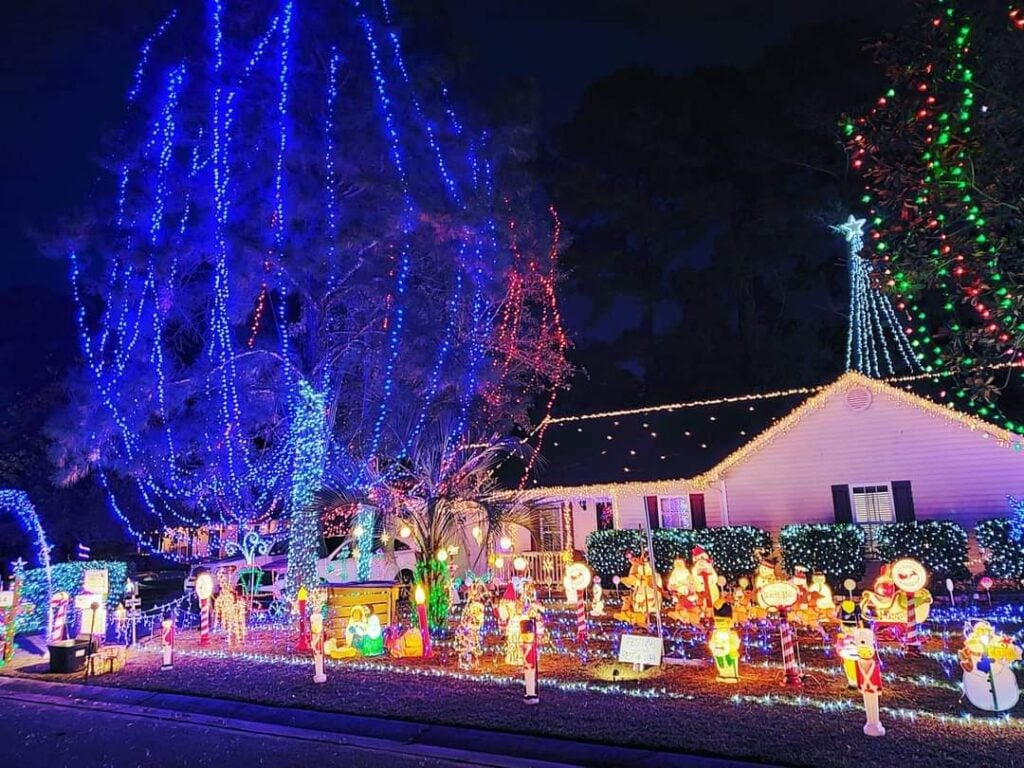 Photo 2 of BUFF Court Christmas House