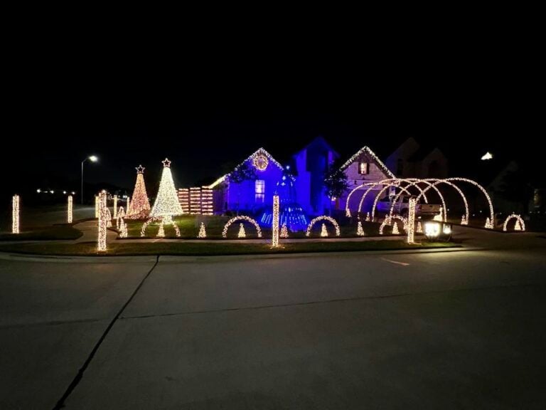 Photo 2 of Duke Family Christmas Light Show